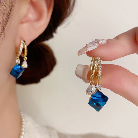🔷Boucles d'oreilles en cristal en forme de morceaux de sucre✨