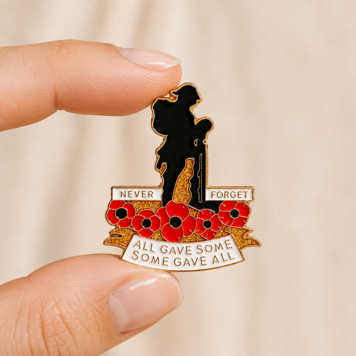 🌺🪖 Honneur. Souvenez-vous. N'oubliez jamais. — Broche commémorative du 111e anniversaire du Coquelicot Rouge