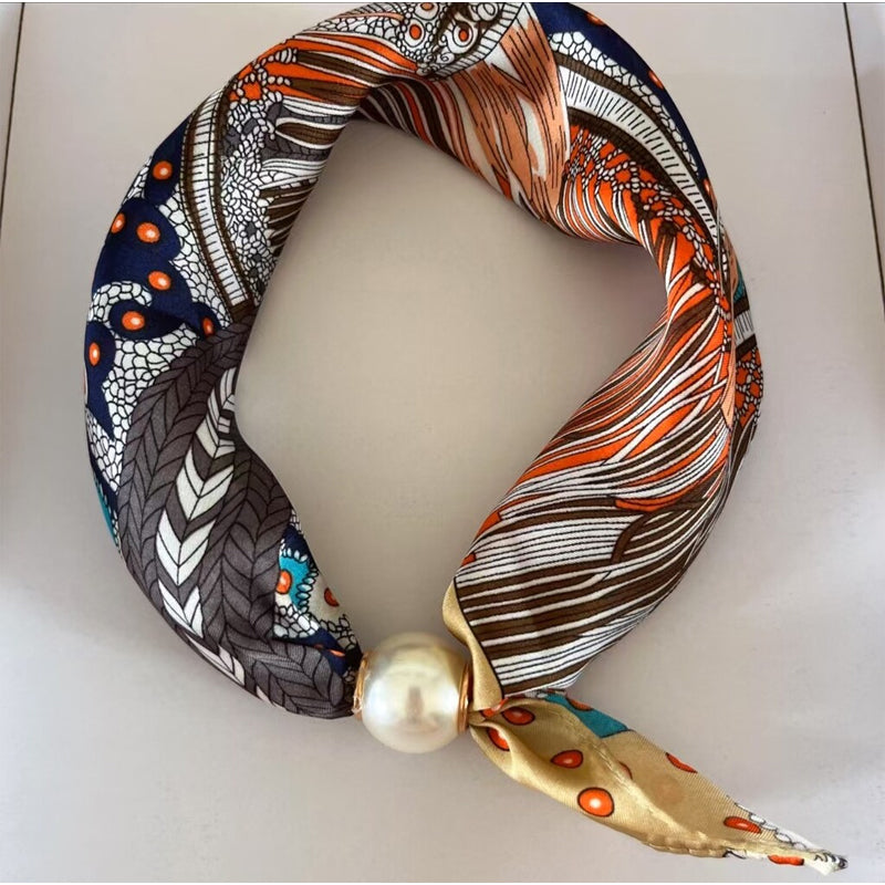 🤍 Collier foulard en perles avec fermoir magnétique - Un style instantané en quelques secondes ! ✨📦