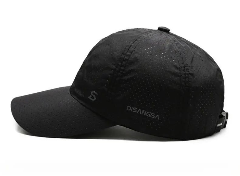 🏃‍♂️💨 Casquette Blackout Airflow : Respirabilité maximale et style entièrement noir pour vos entraînements !