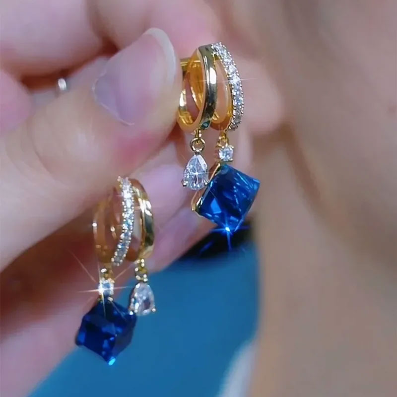🔷Boucles d'oreilles en cristal en forme de morceaux de sucre✨