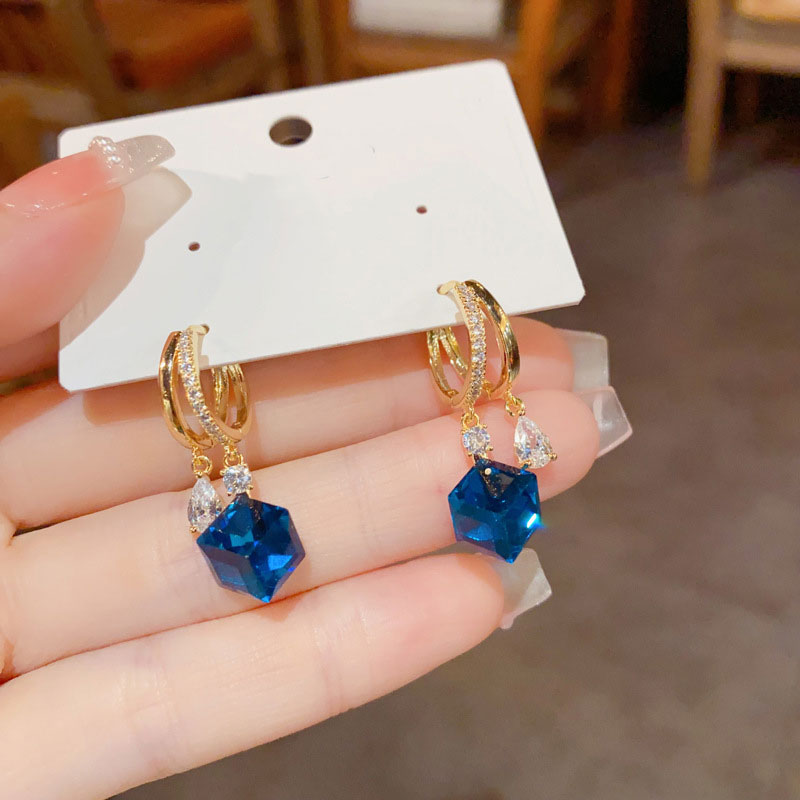 🔷Boucles d'oreilles en cristal en forme de morceaux de sucre✨
