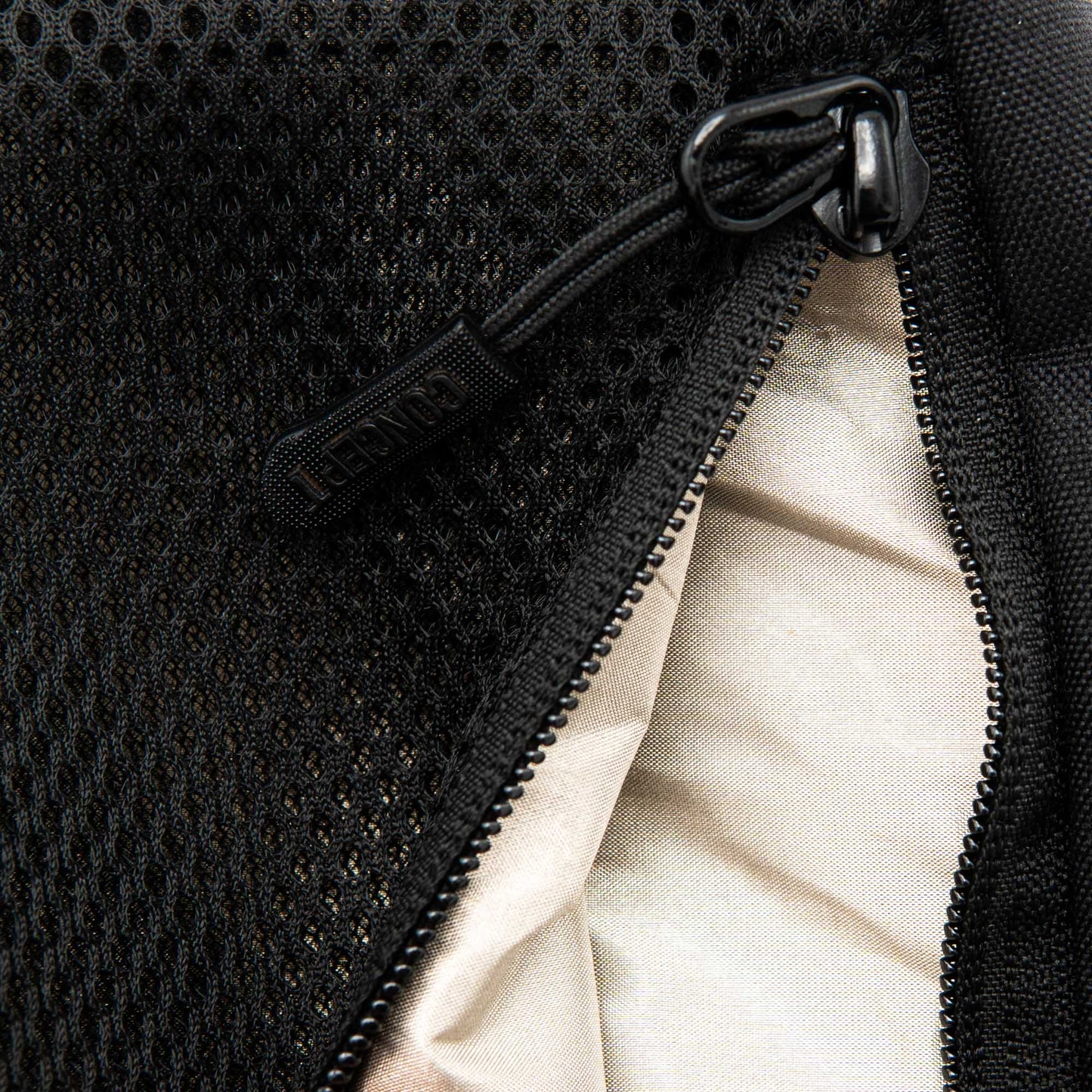 🎒 Sac Sling de Voyage 2.0 — Anti-coupure, anti-RFID & ultra-résistant pour voyager l'esprit tranquille ! ✨🛡️