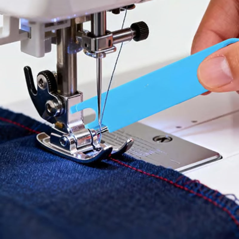 🧵 Enfile-Aiguille Magnétique avec Loupe -- Enfilez Vos Aiguilles en 1 Seconde et Sans Effort ! 👀